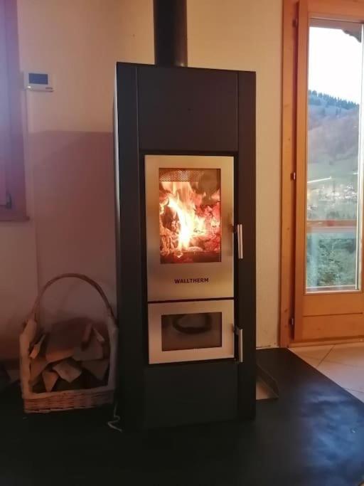 Confortable Chalet Avec Magnifique Vue En Gruyere. Шарме Екстериор снимка