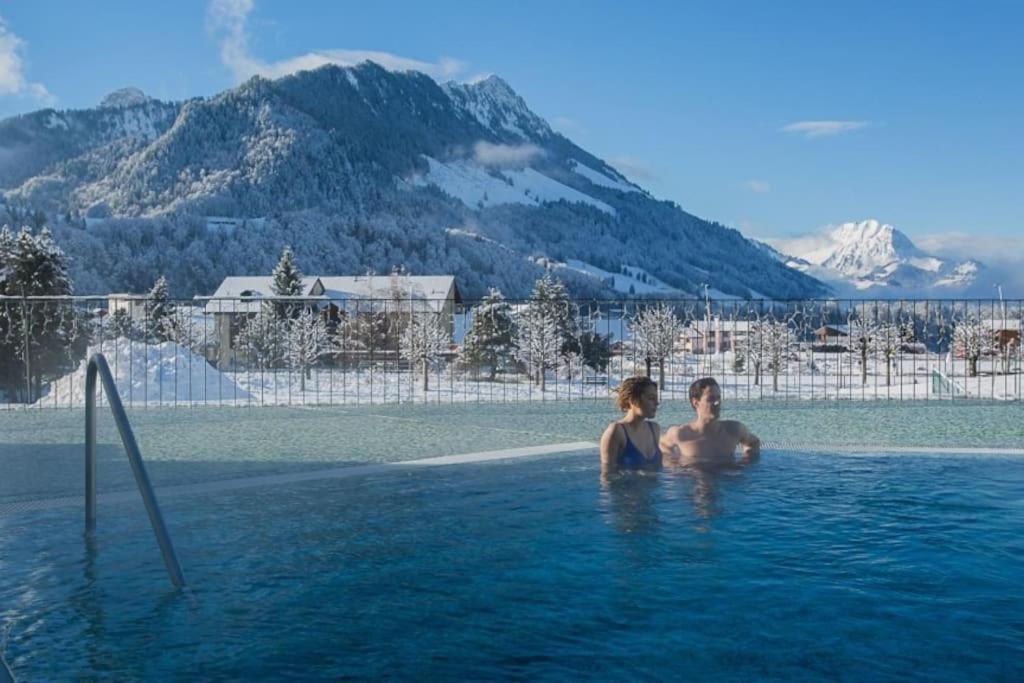 Confortable Chalet Avec Magnifique Vue En Gruyere. Шарме Екстериор снимка